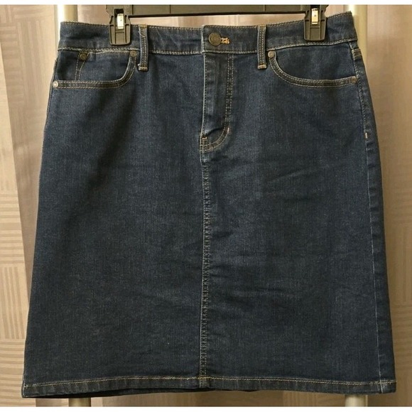 Talbots Dresses & Skirts - Talbots Versatile Casual Classic Womens Blue‎ Denim Skirt Size 4